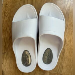 Mens MyPillow Slides